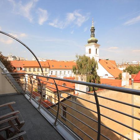 Residence La Familia Praag Buitenkant foto